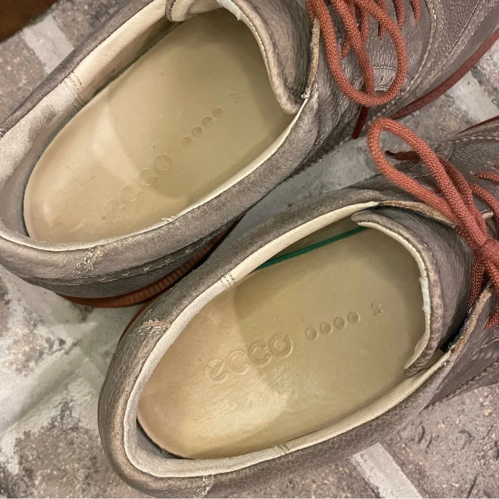 ECCO Men's Taupe Wingtip Tour Hybrid Golf Shoes Size 10.5